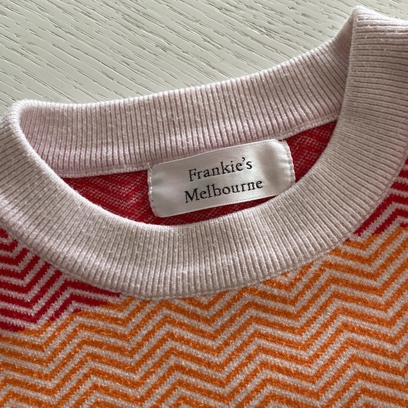 ⬇️ PRICE DROP ⬇️ Frankie’s Melbourne - Rainbow Striped Knit Jumper - Picture 4 of 10